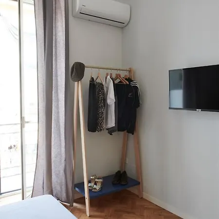 Daglinn House نابولي